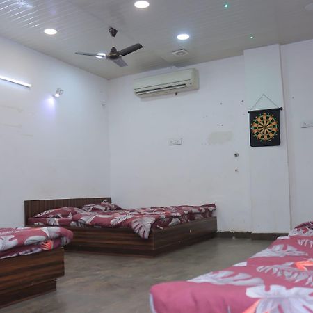 Madan Residency , Amritsar Hotel Kültér fotó