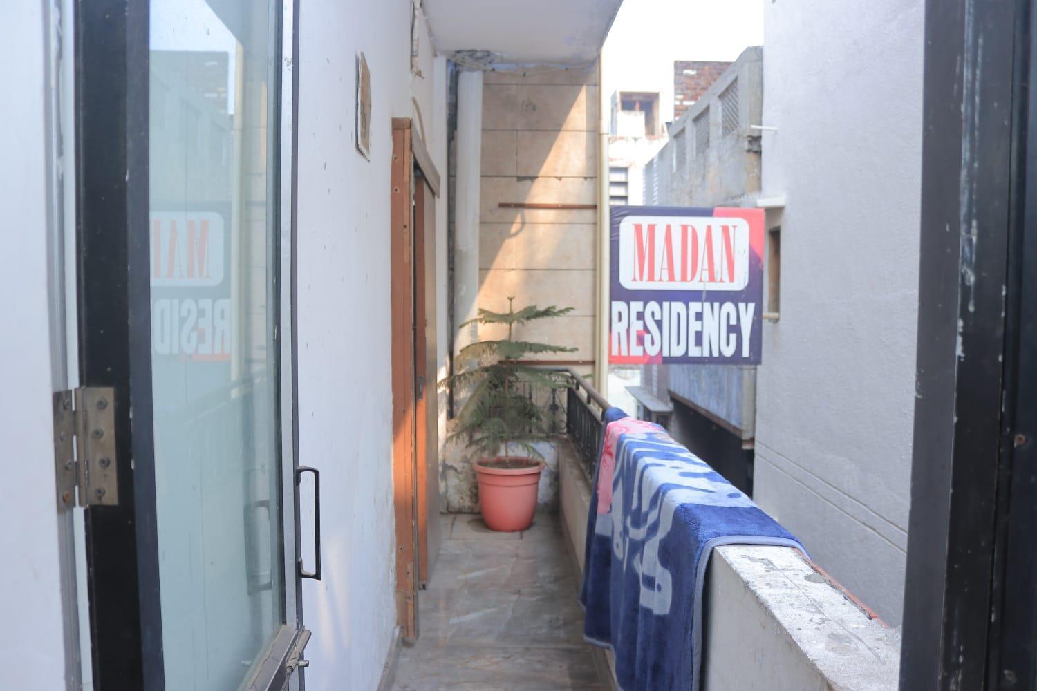 Madan Residency , Amritsar Hotel Kültér fotó